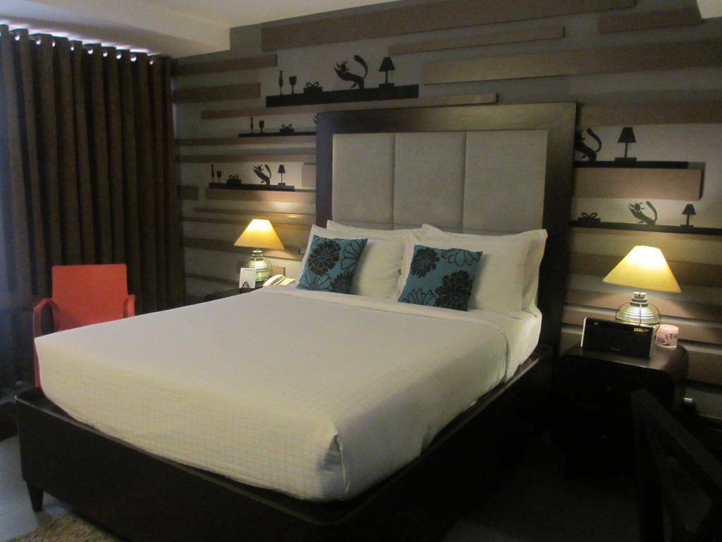 The Theodore Hotel Tagaytay City ภายนอก รูปภาพ