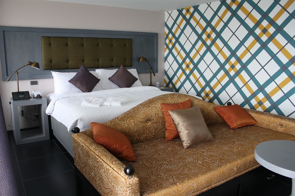 The Theodore Hotel Tagaytay City ภายนอก รูปภาพ