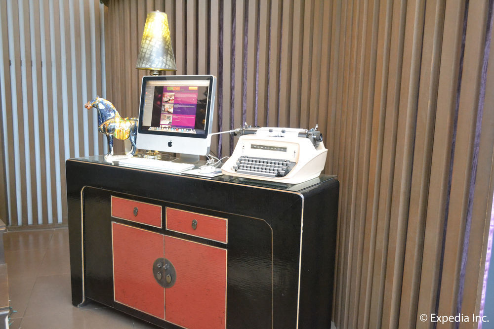 The Theodore Hotel Tagaytay City ภายนอก รูปภาพ