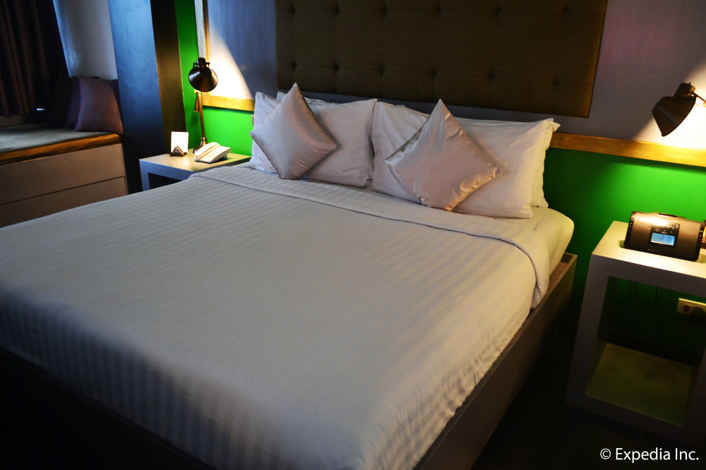 The Theodore Hotel Tagaytay City ภายนอก รูปภาพ